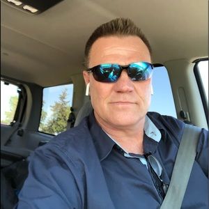 Meet your Posher, Jason